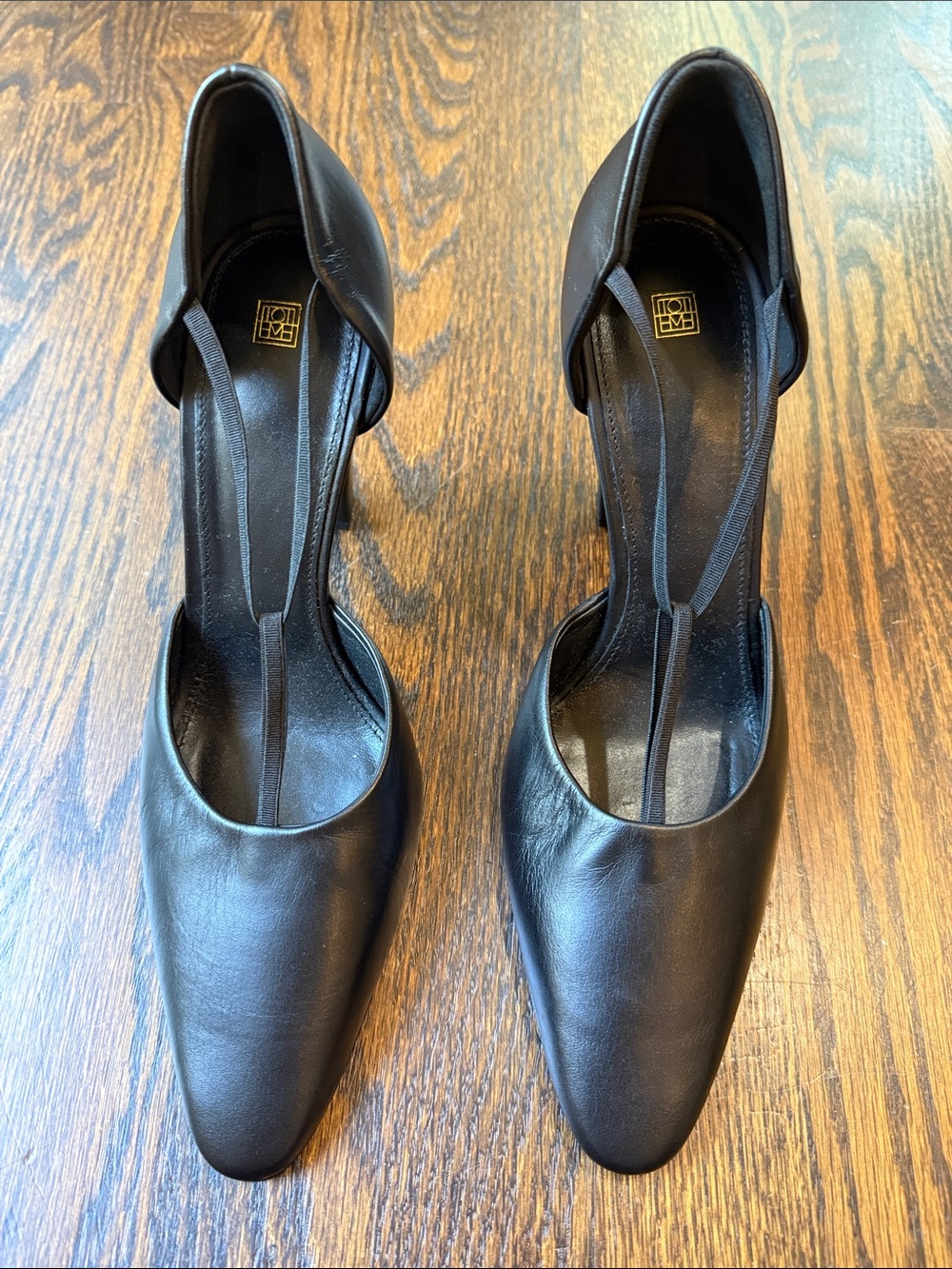 Toteme the T Strap Pump size 39 Black Women's Pointed Toe Heel